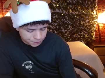 Benjamintwink1 Chaturbate stream image from December 17, 2024