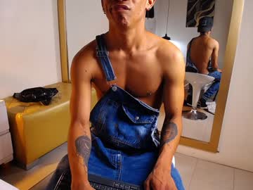 Chris_Weell Chaturbate stream image from December 17, 2024