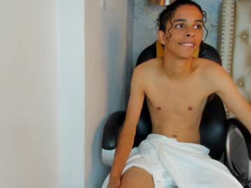Dannwiner Chaturbate stream image from December 17, 2024