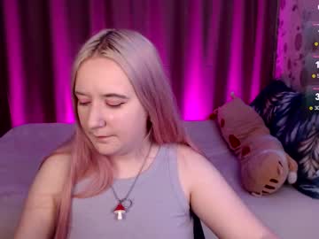 Elovinora Chaturbate stream image from December 17, 2024