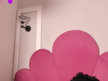 Emasanders Chaturbate stream image from December 17, 2024