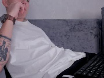 Errady Chaturbate stream image from December 17, 2024
