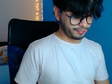 Liamcastro28 Chaturbate stream image from December 17, 2024