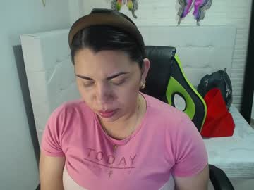 Lorenamendoza_ Chaturbate stream image from December 17, 2024