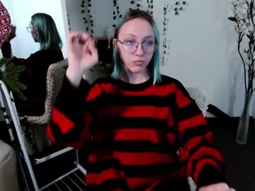 Molly__Brown Chaturbate stream image from December 17, 2024