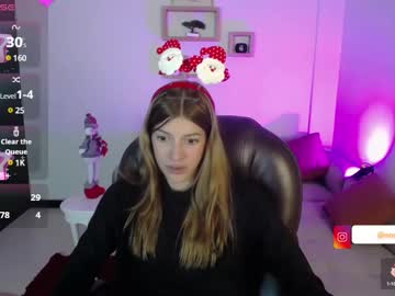Nora_Vennucci Chaturbate stream image from December 17, 2024