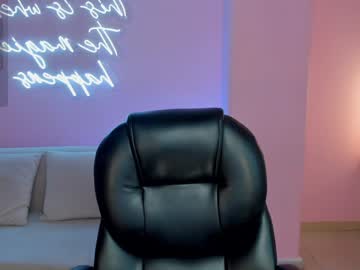 Violettcastel Chaturbate stream image from December 17, 2024