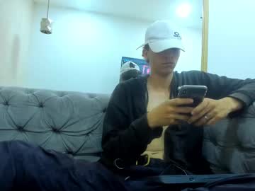 Xanxz Chaturbate stream image from December 17, 2024