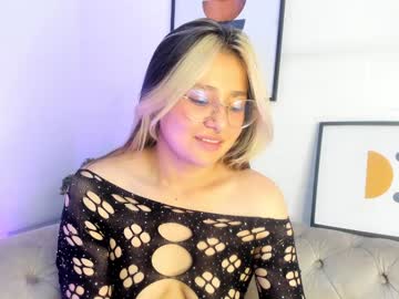 Aliiceyong Chaturbate stream image from December 17, 2024