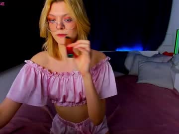 Chloeconleys Chaturbate stream image from December 17, 2024
