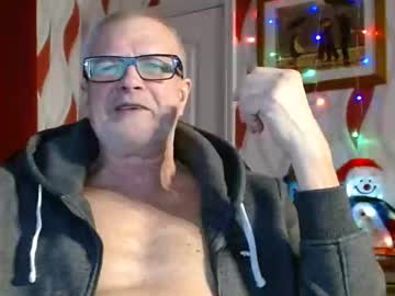 Daddiescockforyou Chaturbate stream image from December 17, 2024