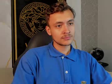 Desmond_Clark Chaturbate stream image from December 17, 2024
