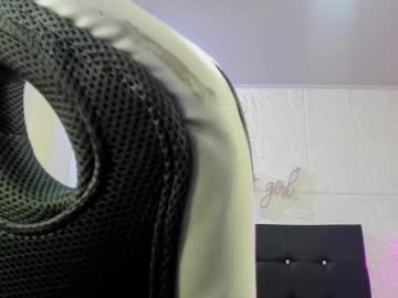 Emma_Oxford Chaturbate stream image from December 17, 2024