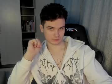 Kyroro_Lucifer Chaturbate stream image from December 17, 2024