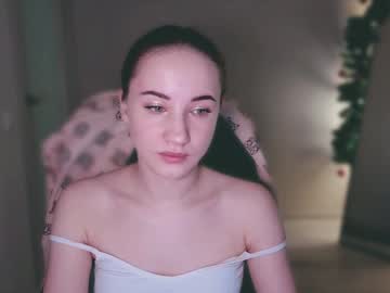 Little_Pretty_Woman Chaturbate stream image from December 17, 2024