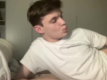 Maximaxerxxx Chaturbate stream image from December 17, 2024