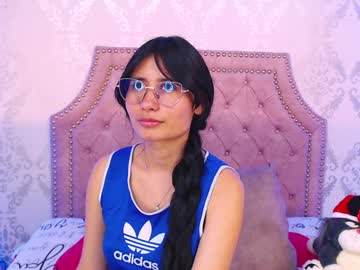 Nayecloud Chaturbate stream image from December 17, 2024
