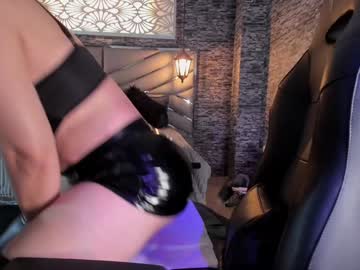 Nicolle_Bdsm Chaturbate stream image from December 17, 2024