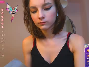 Nillie_Kelly Chaturbate stream image from December 17, 2024