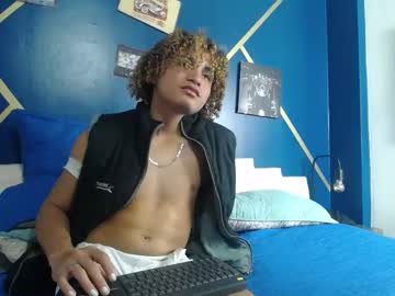 Pivehot Chaturbate stream image from December 17, 2024