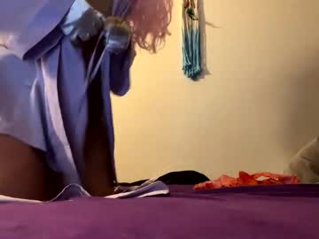 Sweetcurlydoll Chaturbate stream image from December 17, 2024