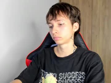 Xamyu Chaturbate stream image from December 17, 2024