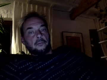 Bennbite Chaturbate stream image from December 17, 2024