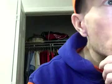 Dustinthesweettalker Chaturbate stream image from December 17, 2024