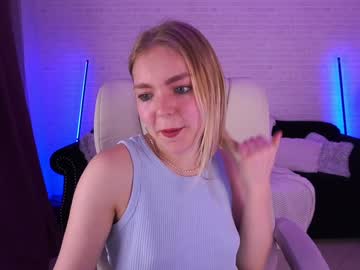 Emilysunshines Chaturbate stream image from December 17, 2024
