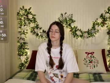Ester_Hill Chaturbate stream image from December 17, 2024