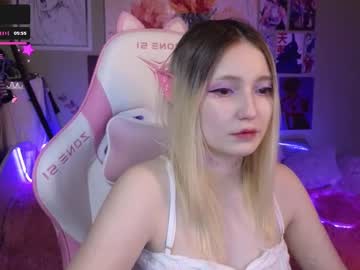 Evie_Rosen Chaturbate stream image from December 17, 2024