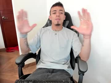 Joven777m Chaturbate stream image from December 17, 2024