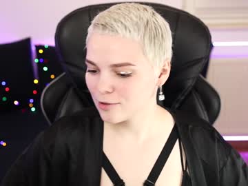 Lika_Loves_You Chaturbate stream image from December 17, 2024