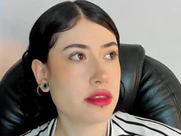 Melody_Suarez Chaturbate stream image from December 17, 2024
