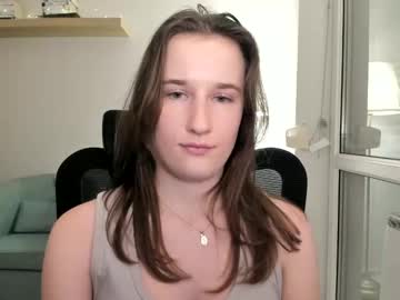 Oliviaaa2003 Chaturbate stream image from December 17, 2024