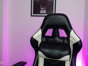 Pinkcatlive Chaturbate stream image from December 17, 2024