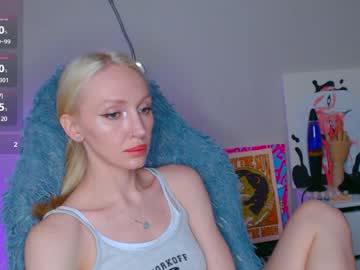 Soo_Emma Chaturbate stream image from December 17, 2024