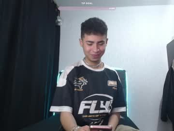 6danny9_ Chaturbate stream image from December 17, 2024