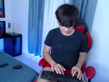 Andyboy_19 Chaturbate stream image from December 17, 2024