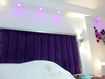 Sarariley_ Chaturbate stream image from December 17, 2024