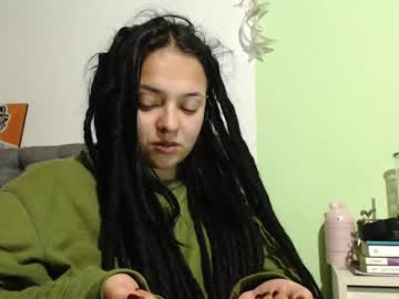 Biabia_1 Chaturbate stream image from December 18, 2024