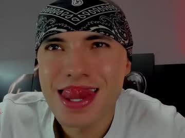 David_Jons7 Chaturbate stream image from December 18, 2024