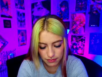 Holyeva Chaturbate stream image from December 18, 2024