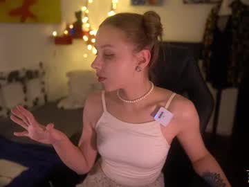 Space_Cassie Chaturbate stream image from December 18, 2024