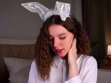 Aislyfarran Chaturbate stream image from December 18, 2024