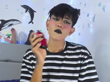 Andrew_Uwu_ Chaturbate stream image from December 18, 2024