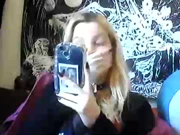 Camille_Deville Chaturbate stream image from December 18, 2024