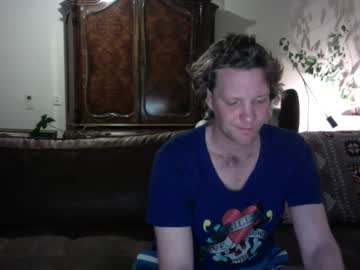 Ceezeee Chaturbate stream image from December 18, 2024