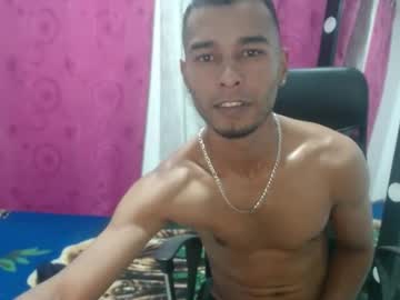 Elherrero2024 Chaturbate stream image from December 18, 2024