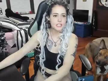 Mistresslynn13 Chaturbate stream image from December 18, 2024